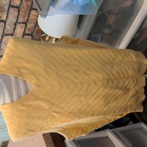 Roundtree & Yorke Sweater Vest. Beautiful pattern and color. Size large